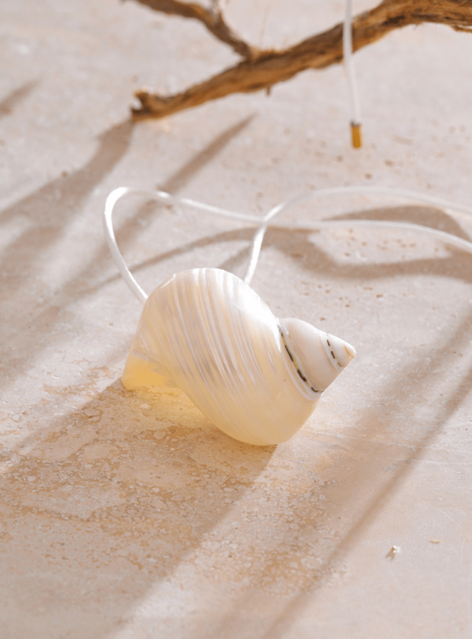 Golden Conch Necklace - Clout Vienna