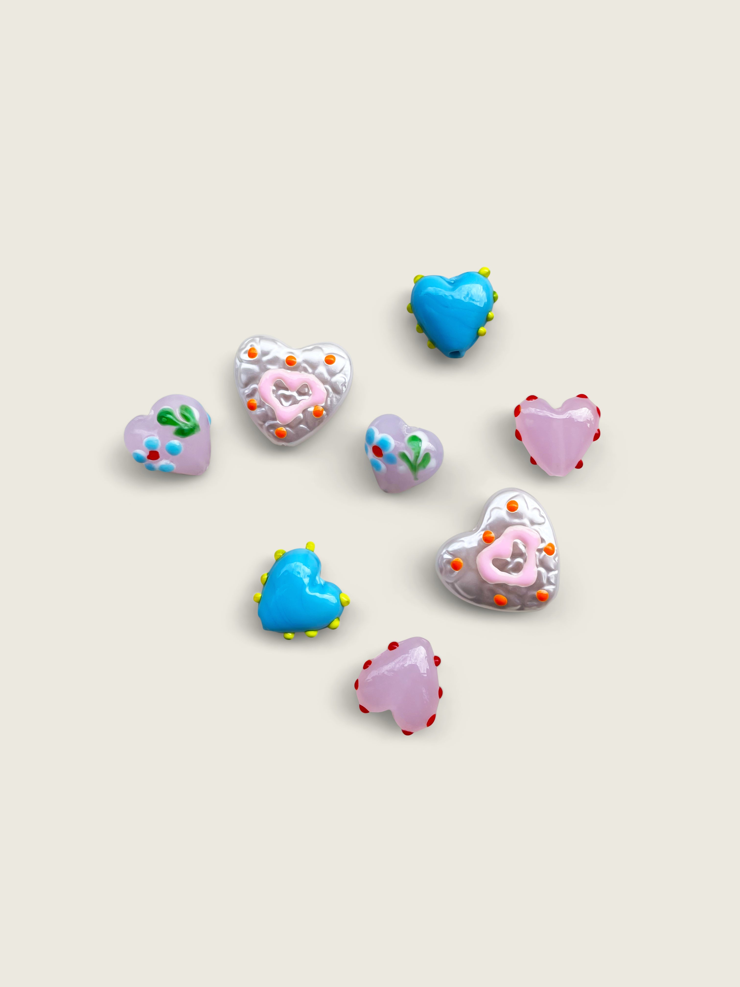 Handbemalte Acrylperle mit Herz - Clout Vienna#