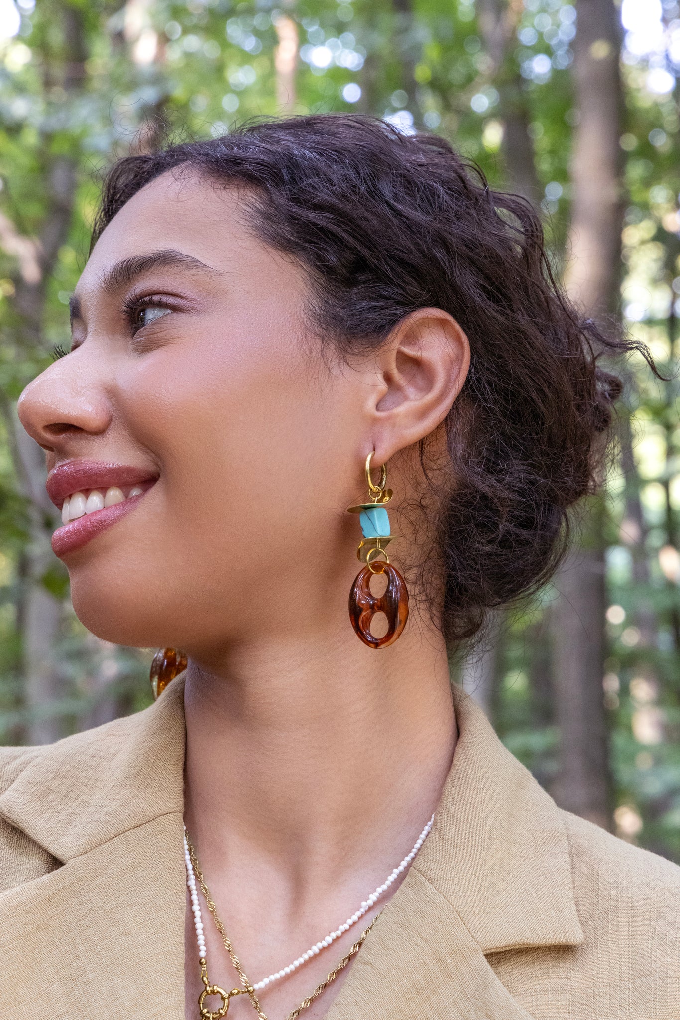 Обеци с ефект „бохо вибрации“