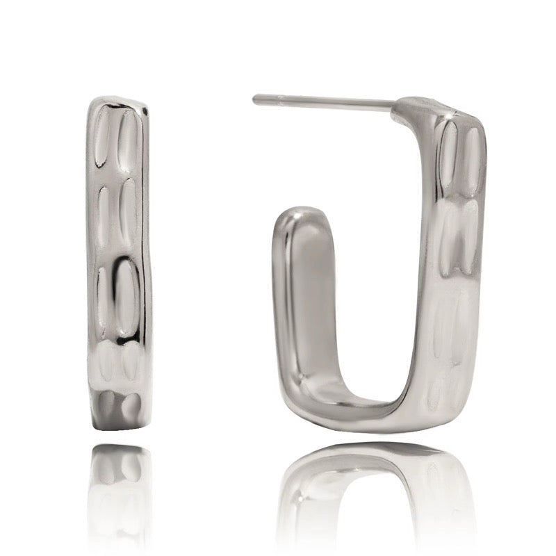 Starke rechteckige Creolen