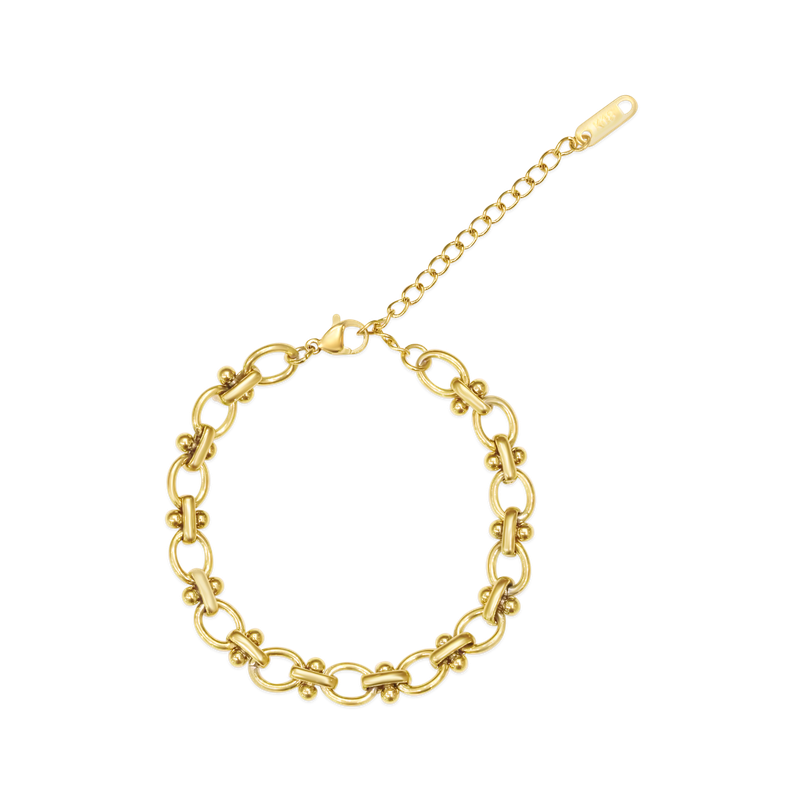 Гривна с едри чарове