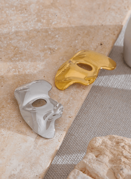 Golden Abstract Face Brooch - Clout Vienna
