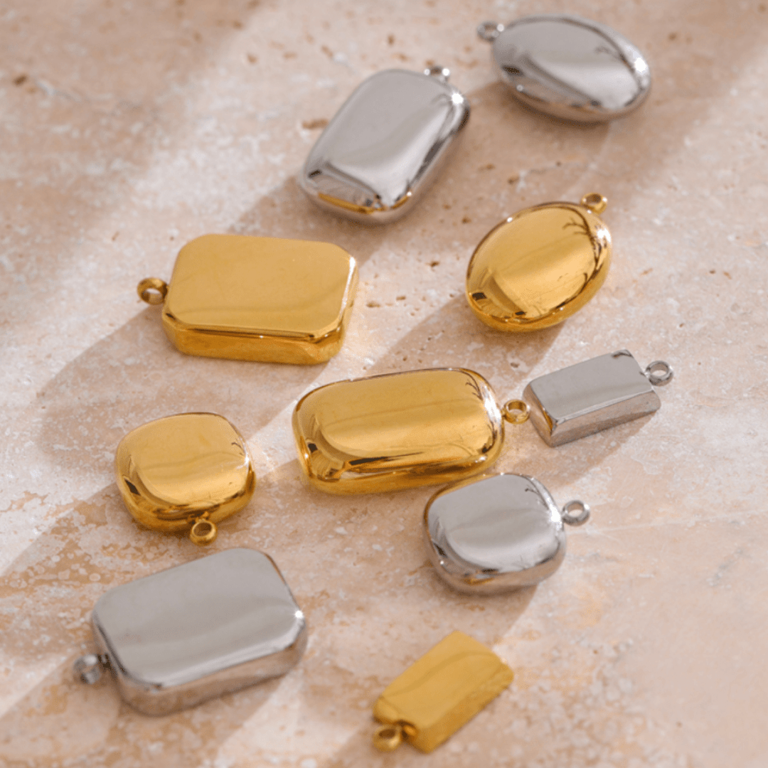 Golden Bar Anhänger - Clout Vienna