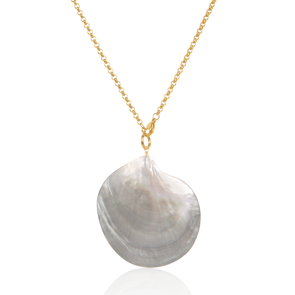 Колие с голяма мида